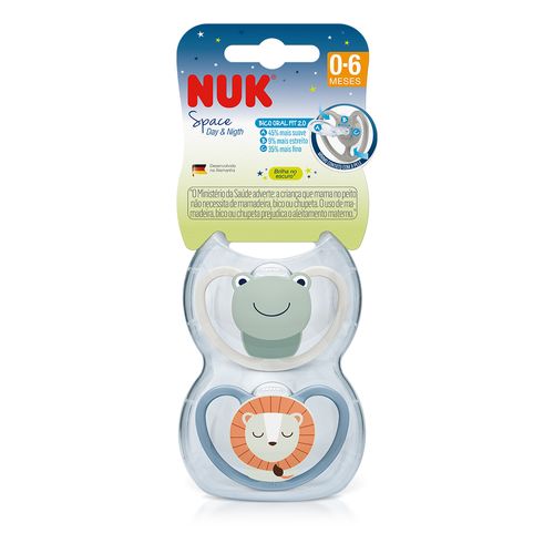 Kit com 2 Chupetas Space 0 a 6 meses NUK – Dia e Noite